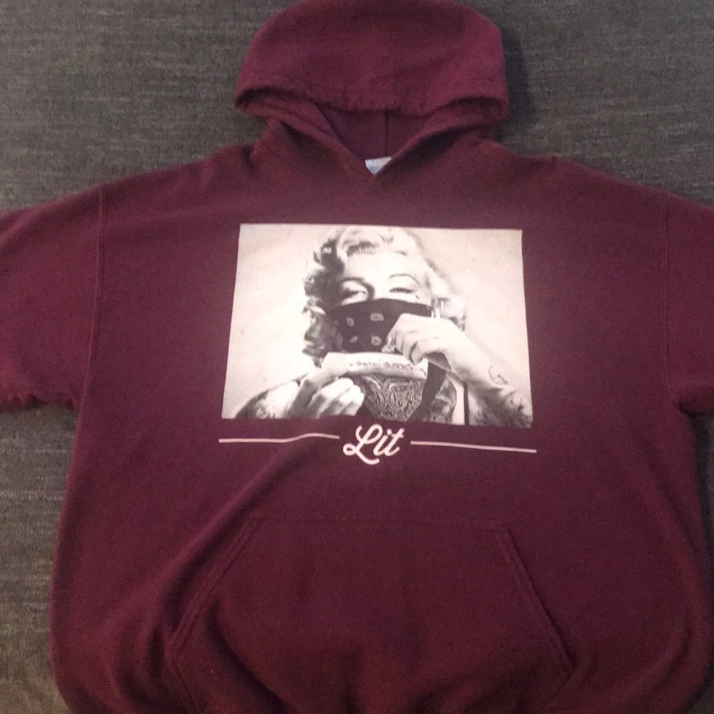 Marilyn Monroe maroon hoodie.